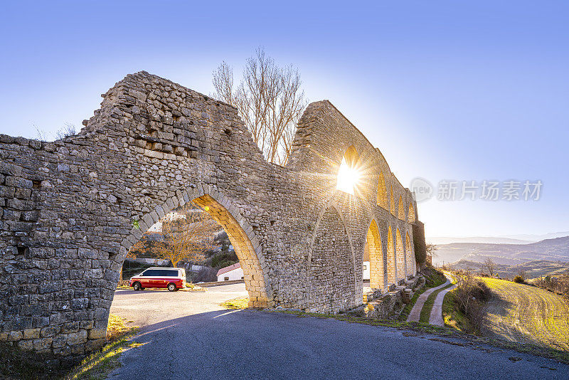 Santa Aqueduct Lucía arc in Morella at Maestrazgo Castellon西班牙